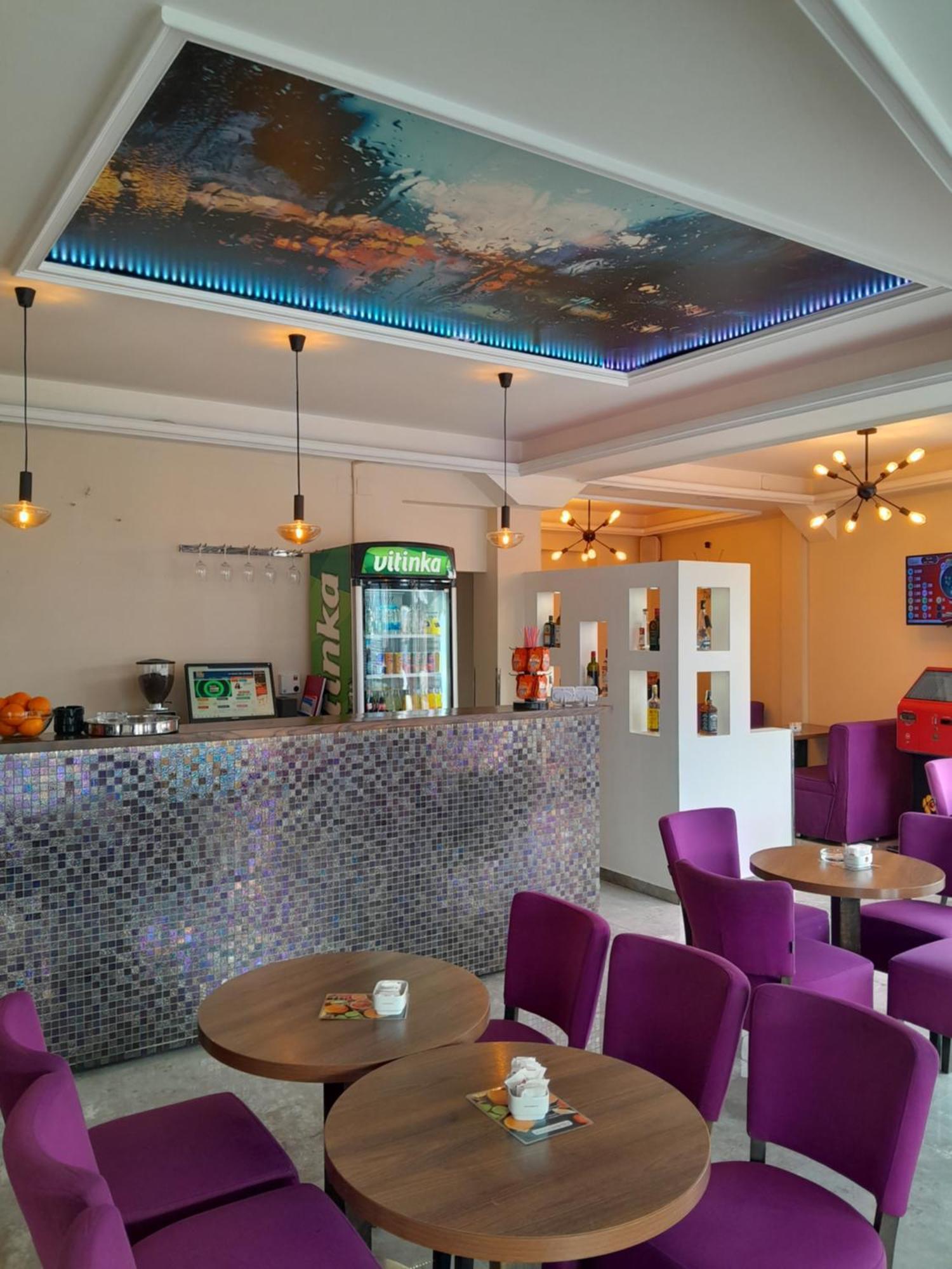 Hotel Victoria Lukavica Buitenkant foto