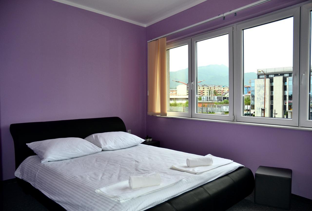 Hotel Victoria Lukavica Buitenkant foto